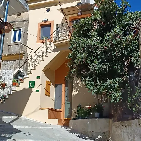 Casa Vrioni *