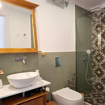 Casa Vrioni *