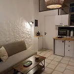 Casa Vrioni *